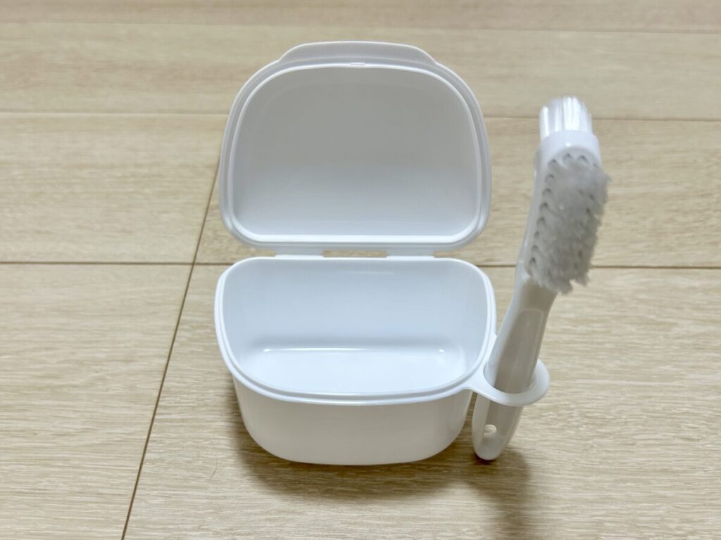 ダイソーマウスピースケース③